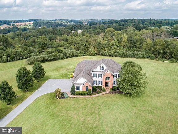 2nd image of 3828 Bond Farm Dr