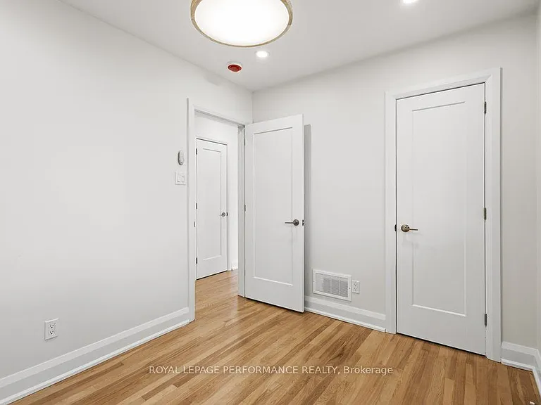 180 Roger Rd — Photo 9