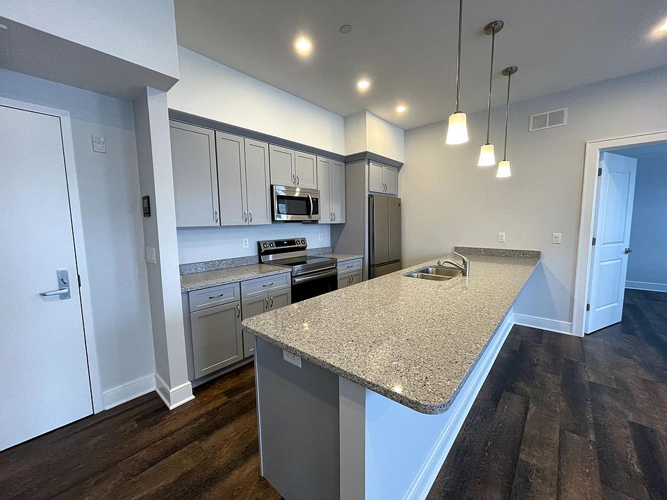 1st image of 15 Park St #302