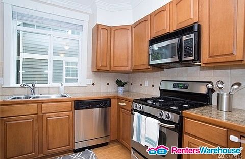 3rd image of 7807A 12th Ave NE