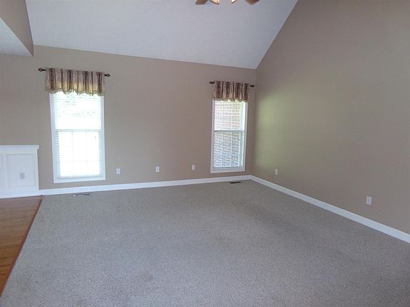 3rd image of 114 Brooklyn Cir