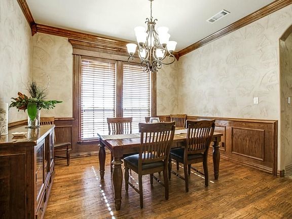 5th image of 8100 Rose Creek Ct