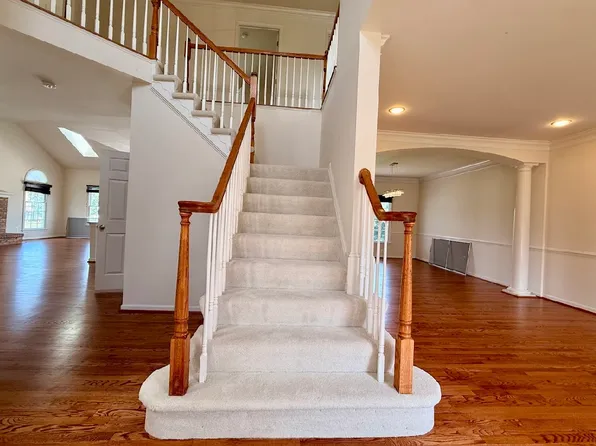 43520 Lucketts Bridge Cir, Ashburn, VA 20148