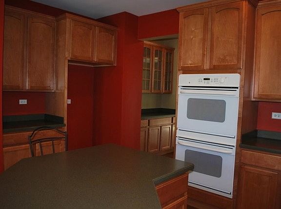 4th image of 802 Baden Ave