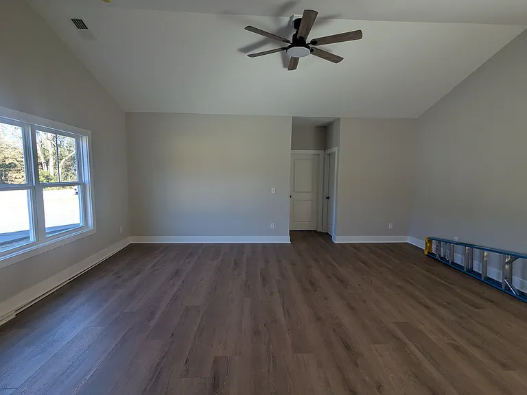 205 White Ave — Photo 9