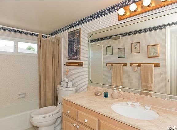 3rd image of 17401 Village Dr