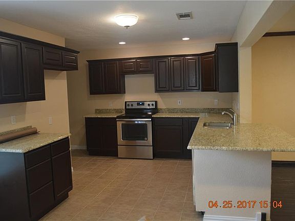 3rd image of 1124 Wildwood Ln