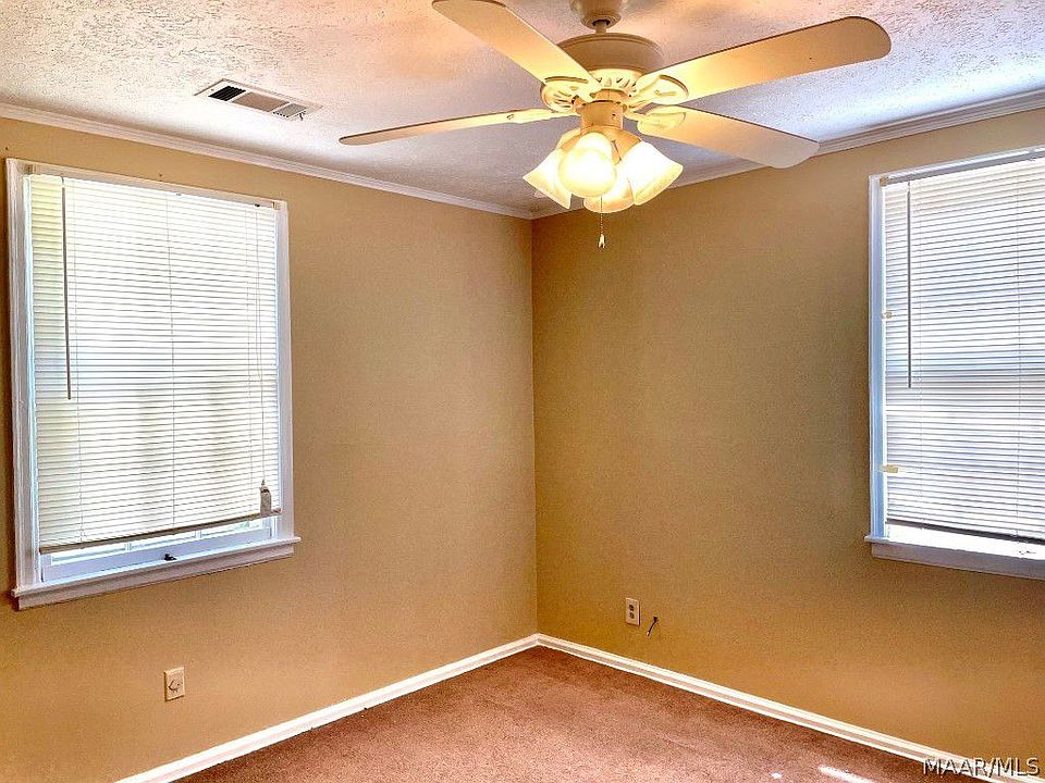 2nd image of 219 Oak Forest Dr