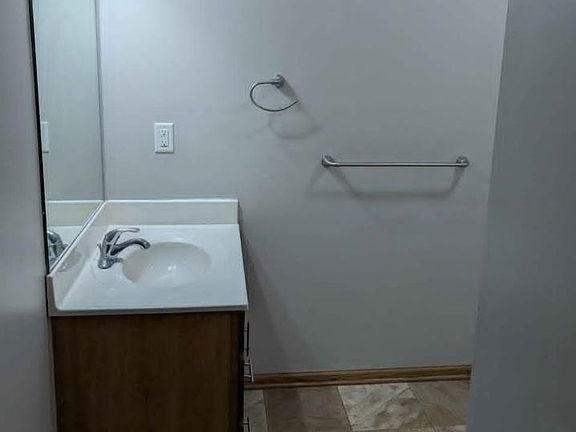 4th image of 5531 38th Ave #5533