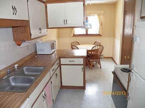 Easy to work in kitchen with appliances
