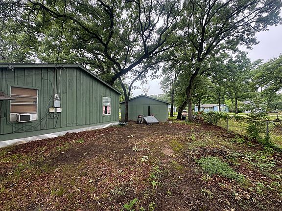 5th image of 812 Cedarcrest Dr