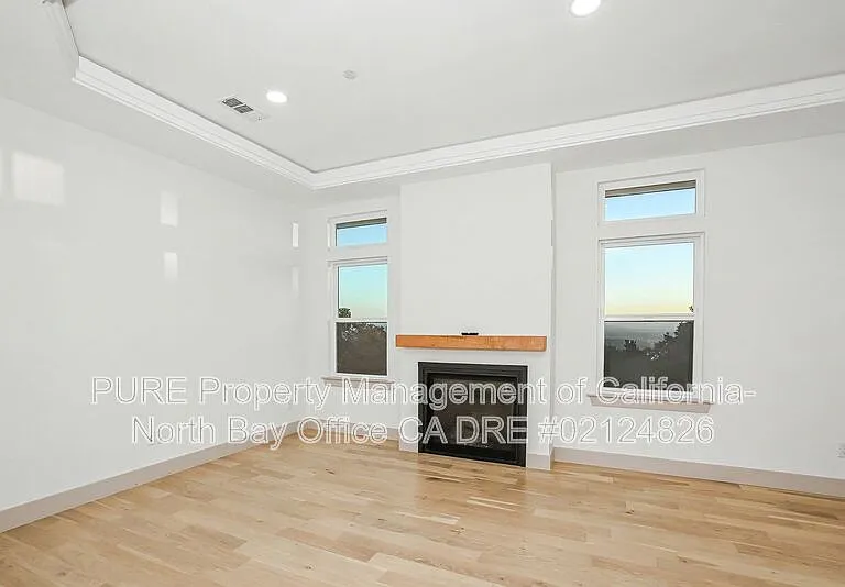 1920 Fountainview Cir — Photo 7