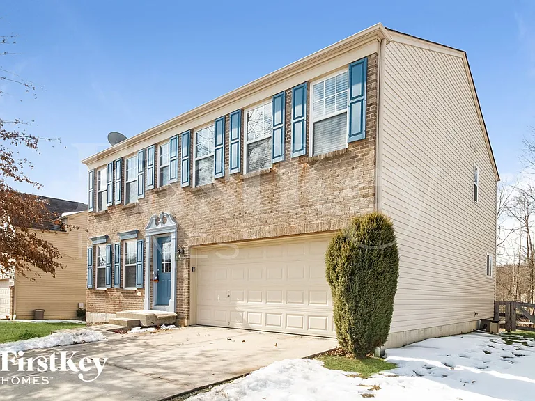 60 Charmalee Dr — Photo 2