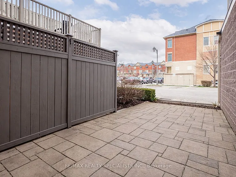 3975 Eglinton Ave W #16 — Photo 10
