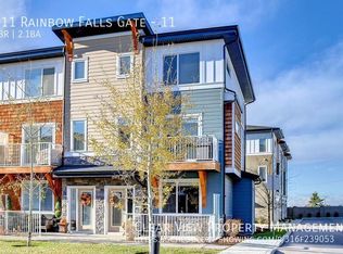 111 Rainbow Falls Gate #11, Chestermere, AB T1X 0Z4