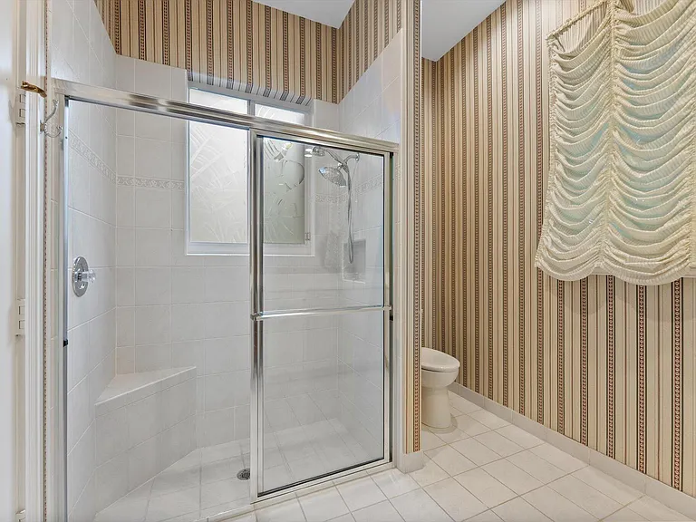 7081 Mallorca Cres — Photo 15