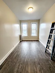 Rented by R New York