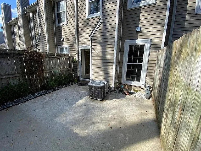 4710 Brookwood Dr — Photo 4