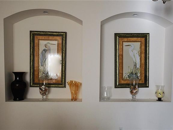 4th image of 5560 Burlwood Dr
