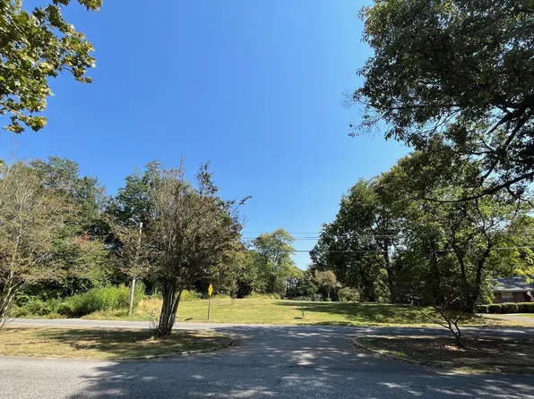 1020 Troy Ave, Dyersburg, TN 38024