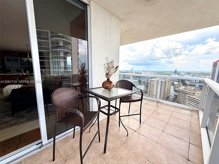 1830 S Ocean Dr #2508 — Photo 30