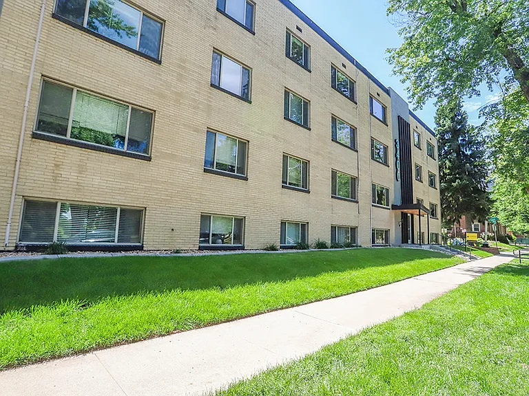 Kent Apartments — Photo 16