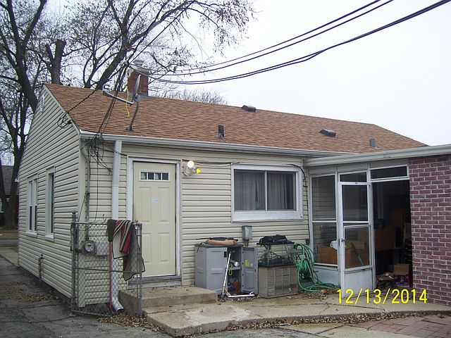 2nd image of 521 Hyde Park Ave