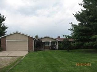 9560 S Peaceful Valley Dr, Pinckney, MI