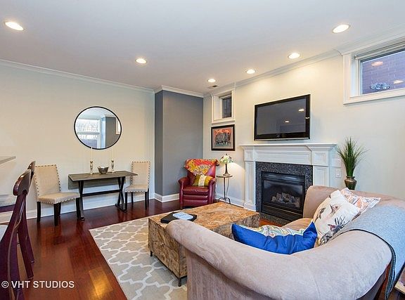 3rd image of 1249 W Melrose St #Gw