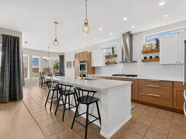 1044 Cristanos Dr, Bernalillo, NM 87004