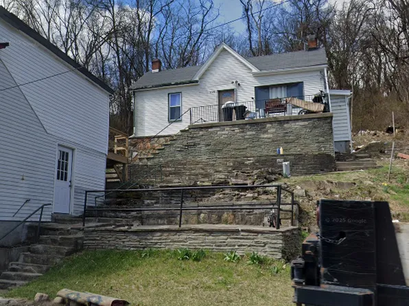 2728 Banksville Ave, Pittsburgh, PA 15216