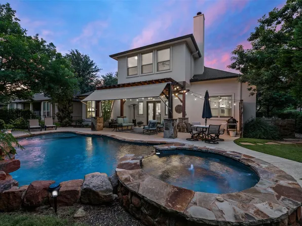215 Lake Como Dr, Lakeway, TX 78734