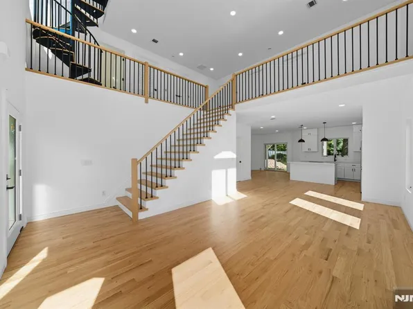 42 Howland Ave, River Edge, NJ 07661