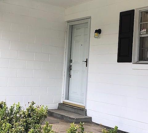 2nd image of 290 Gibbons Ave