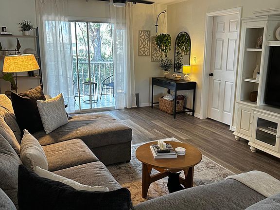 4th image of 2360 Naples Trace Cir Unit 8