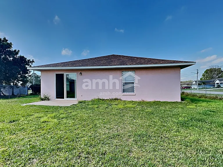300 Miami Pl — Photo 17