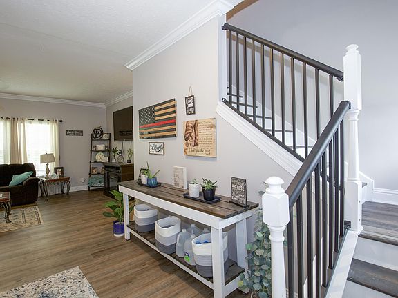 4th image of 211 Vermilion Dr