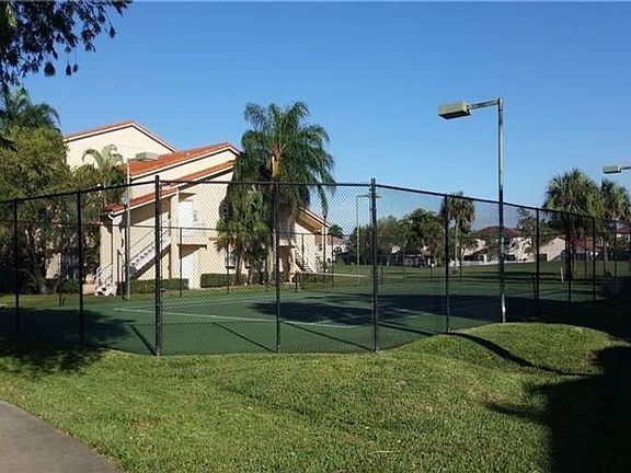 5th image of 3400 Pinewalk Dr N APT 928