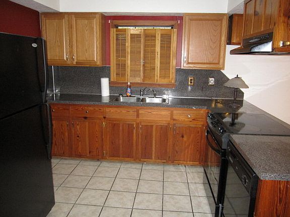 5th image of 13 Dogwood Ln