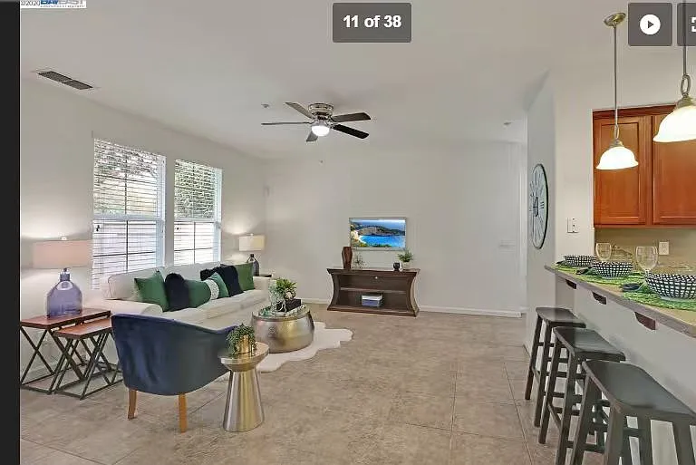 233 S Yucatan Pl — Photo 10