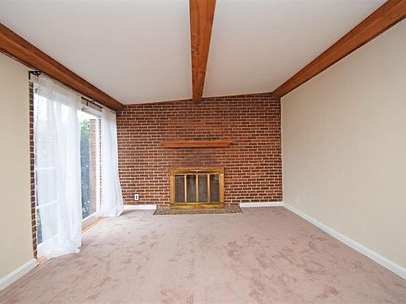 5th image of 7011 Wooster Pike