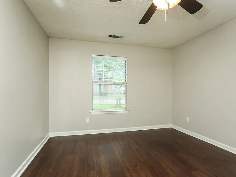 1271 Breezy Gate Dr — Photo 7