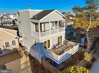 106 5th St, Beach Haven, NJ 08008