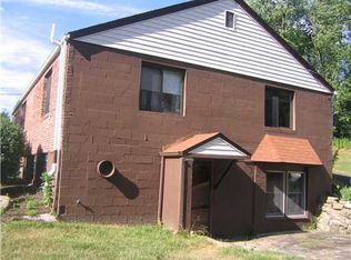 105 McCutcheon Rd, Coraopolis, PA 15108