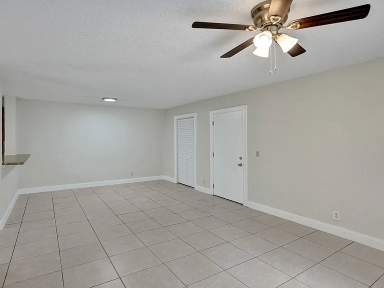 10773 Cleary Blvd #111 — Photo 8