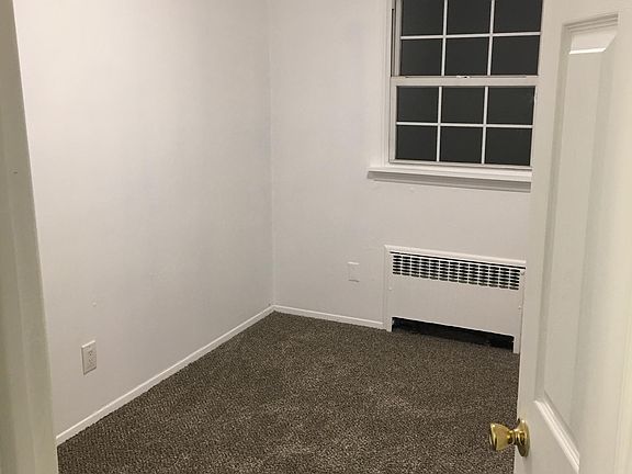 5th image of 15 Windom Ave #2