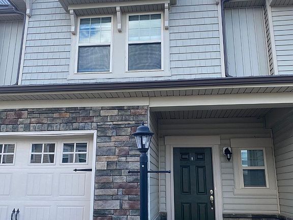 3rd image of 8025 Ellendale Dr