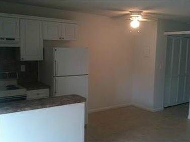 3rd image of 2851 Jackson St APT 6W