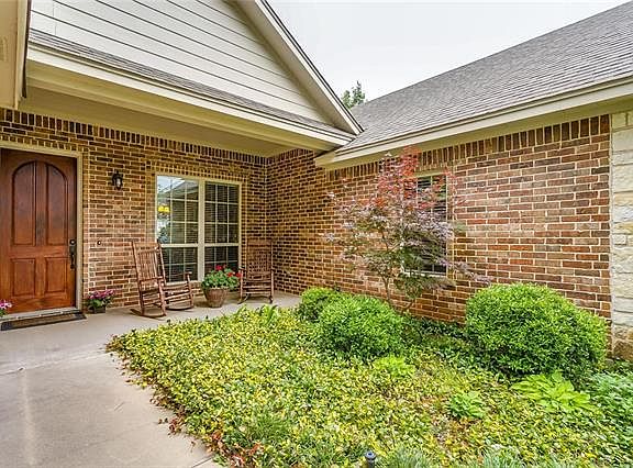 3rd image of 35015 Shadywood Ln