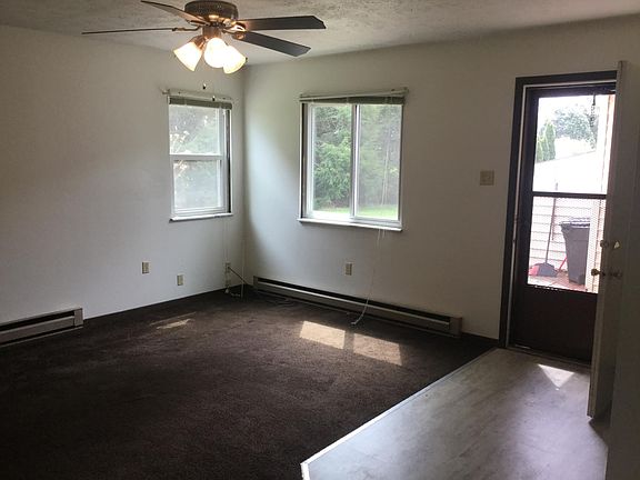 4th image of 1031 Jaycee St NW #1031